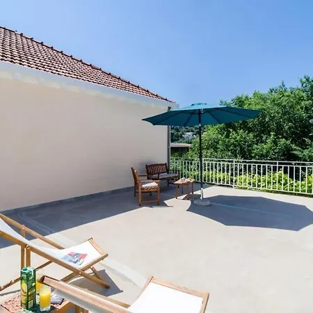 Bevanda - Three Bedroom With Terrace And Partial Sea View Апартаменты *