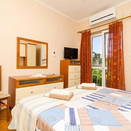 Bevanda - Three Bedroom With Terrace And Partial Sea View Дубровник