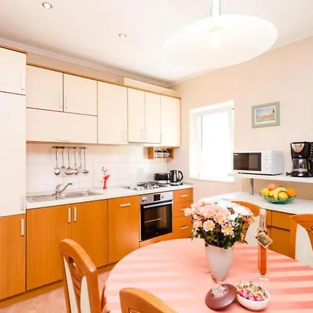 Bevanda - Three Bedroom With Terrace And Partial Sea View Apartmán