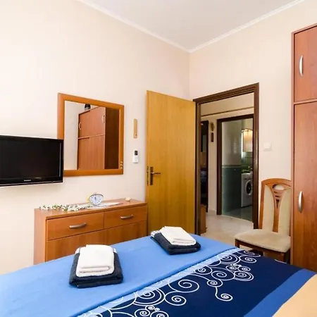Bevanda - Three Bedroom With Terrace And Partial Sea View Dubrovník